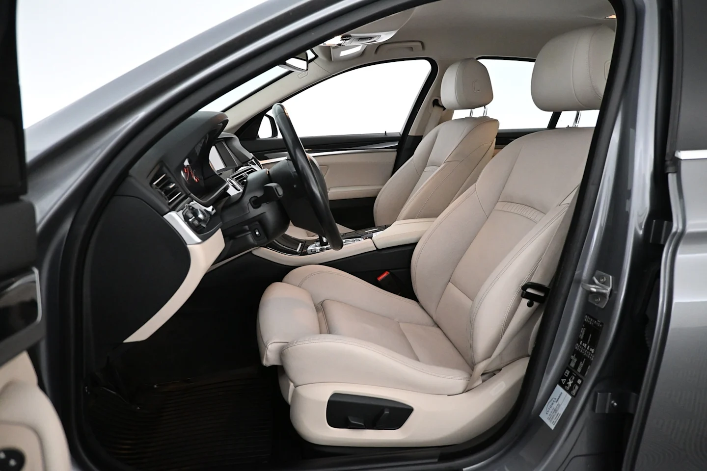 Car Image - 2pIdBi61X9WtlPhzg7fHk8