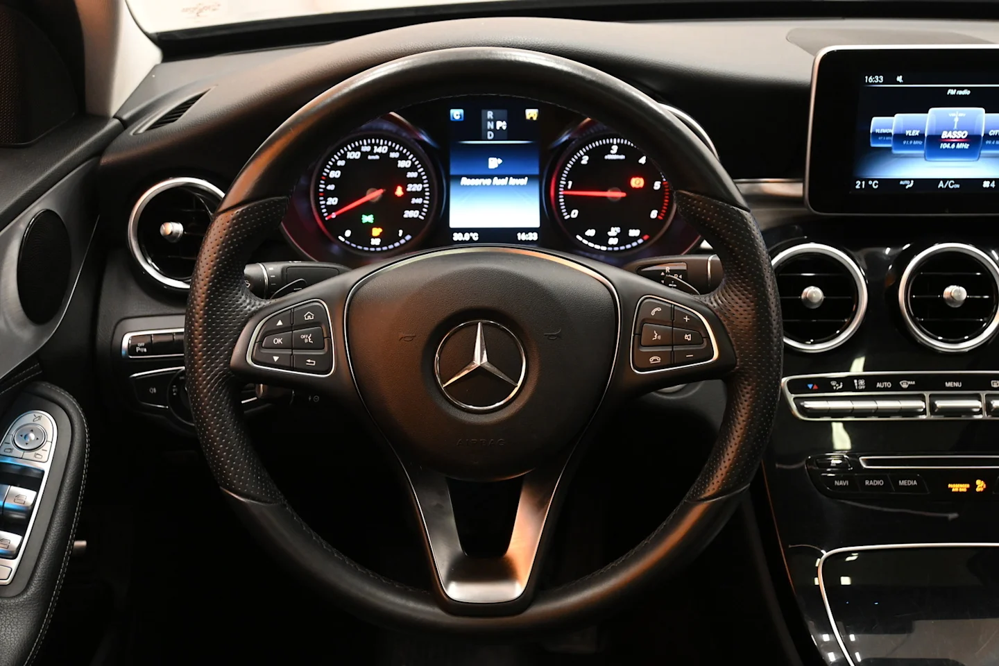 Car Image - 6ZaJxWx38sQ8SF7plGMylf