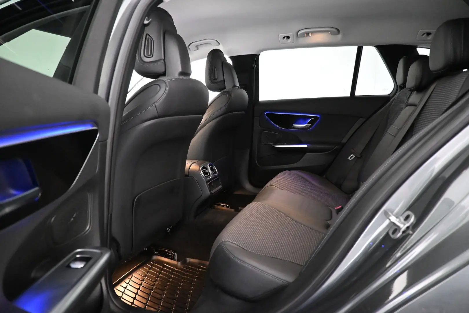 Car Image - lnITjvveWZoDjlshEWMZi