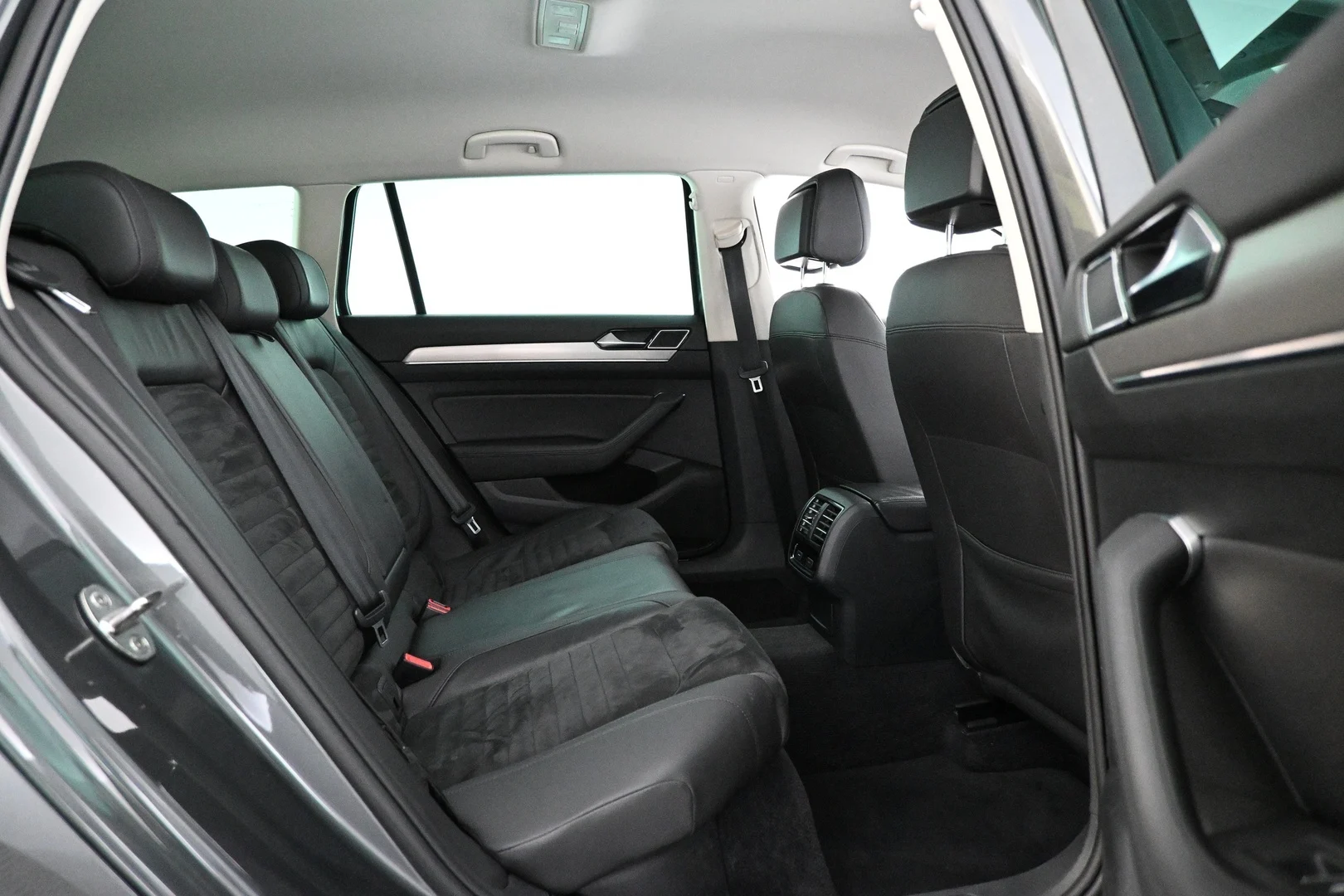 Car Image - 2YKdsQCKp1fusrx6NfcZPU