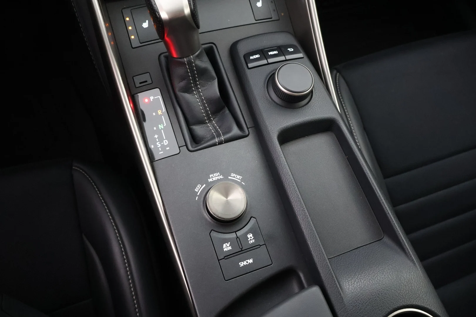 Car Image - 1tWFJBQLcwavwKB5Wk27Em