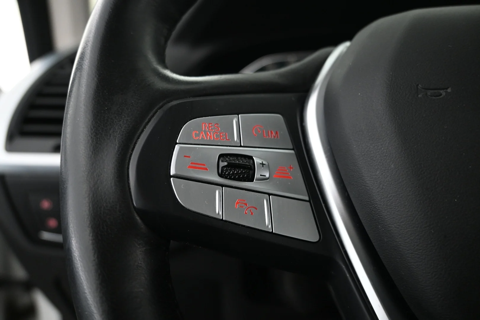 Car Image - 47kYgrp810B0qFwwN8bBXW