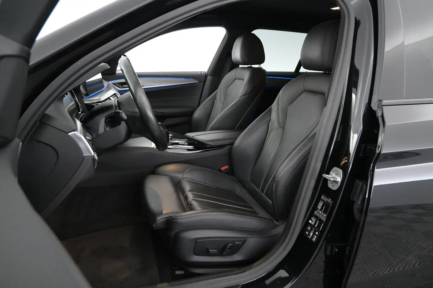 Car Image - 2cstSpAzBwdTJZjz5NxGnB