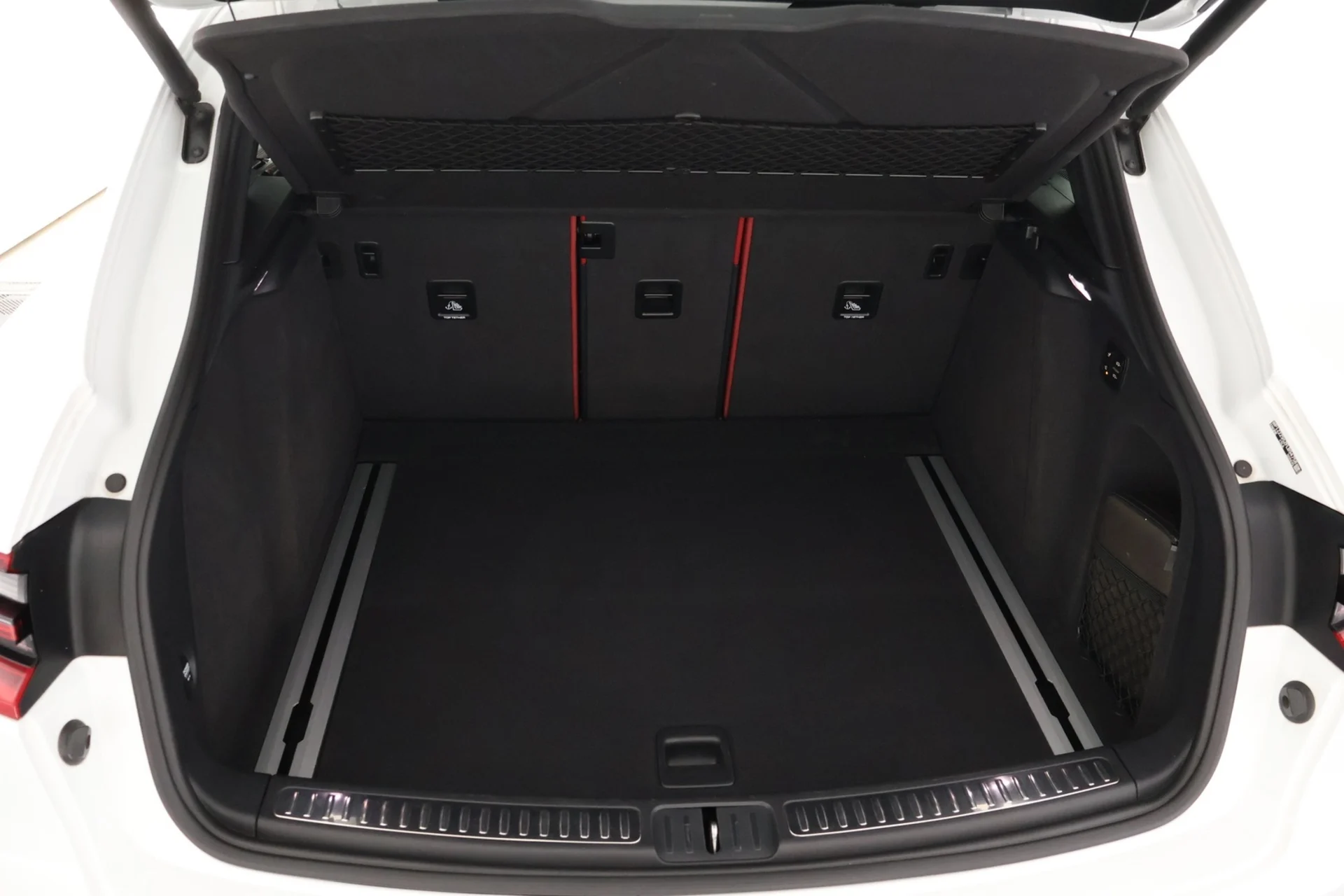 Car Image - 5amvhMTdIWAXPbyhe9Uoik