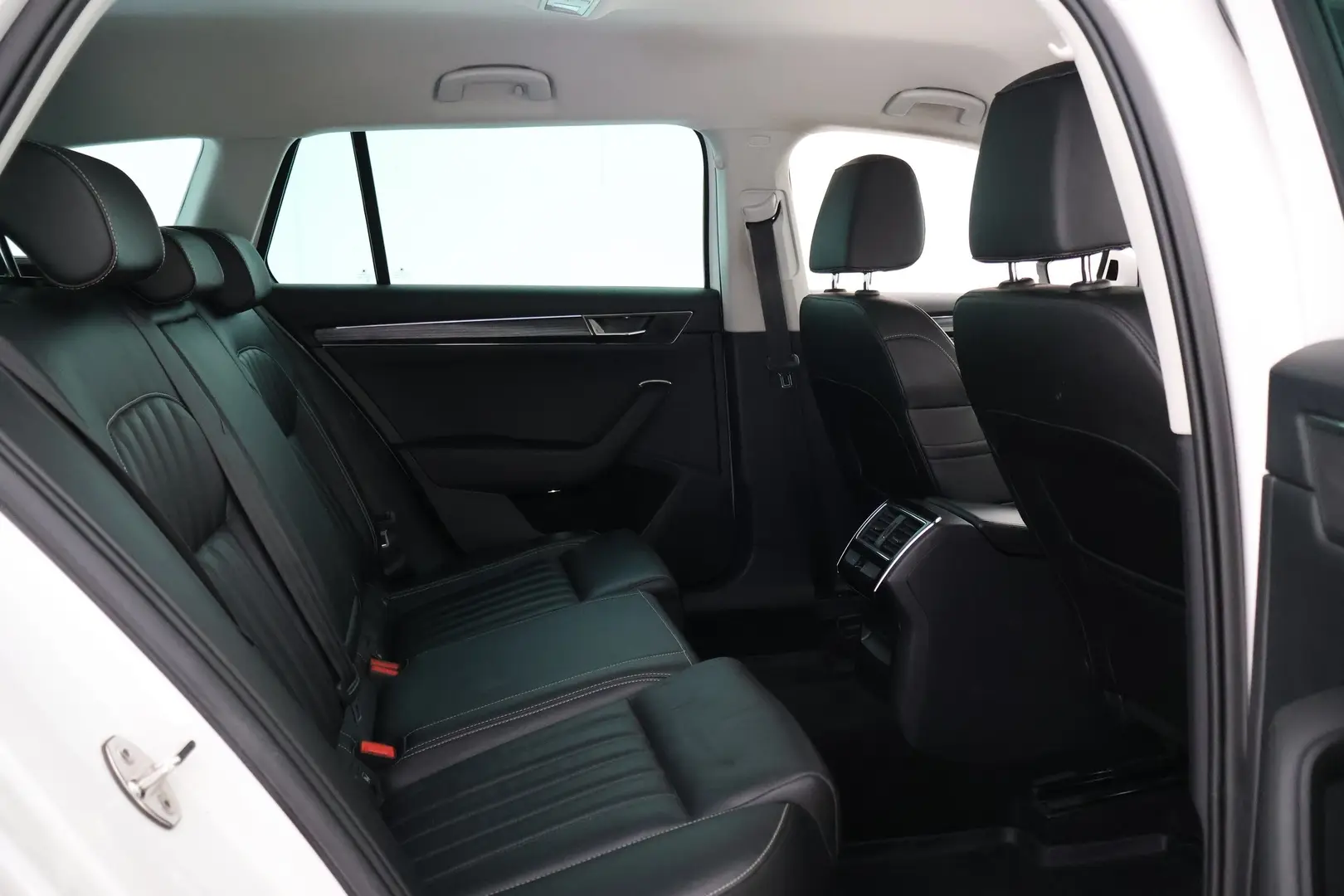 Car Image - 1ppMhnNLcfkB6NYqHdQyeJ