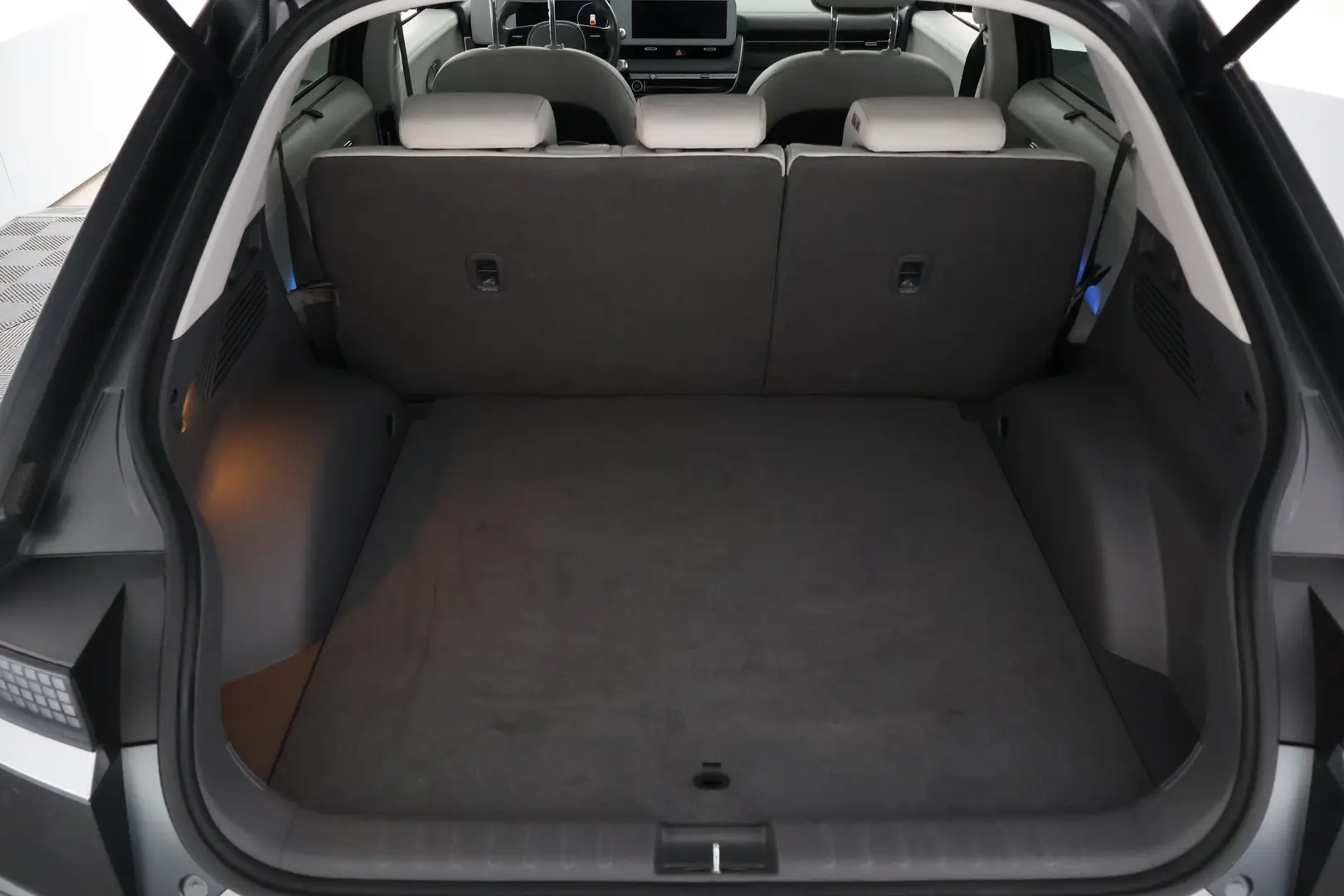 Car Image - 4hp1ZrA5sxmnMywvuzO4R7