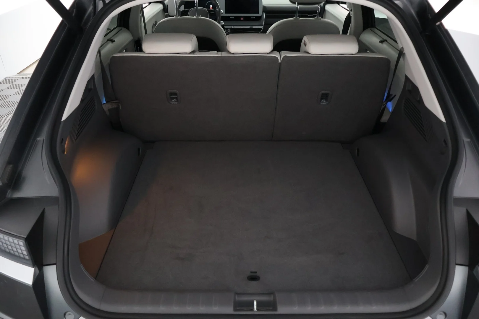 Car Image - 4hp1ZrA5sxmnMywvuzO4R7