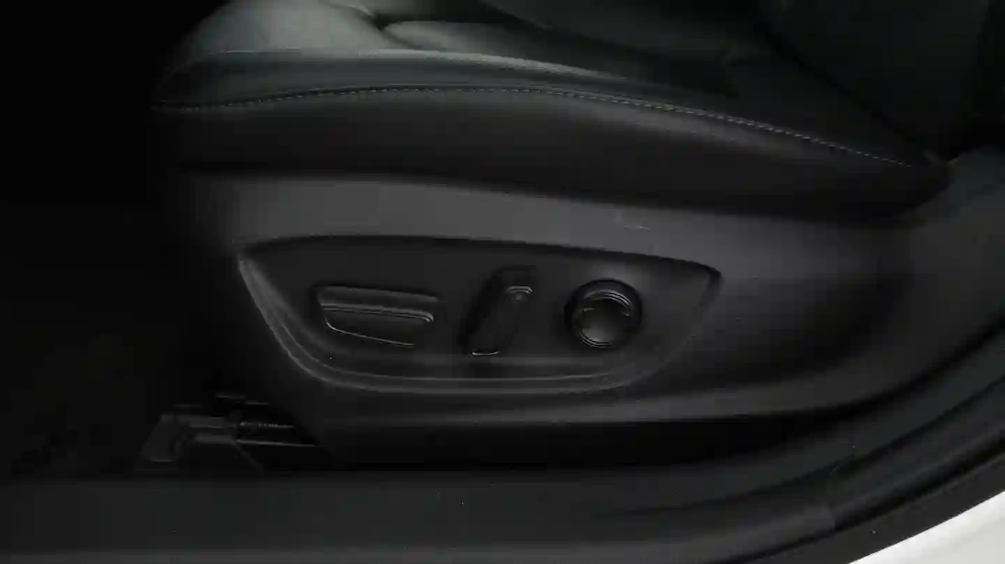 Car Image - 150EismucaAXxqDHkpjlg0