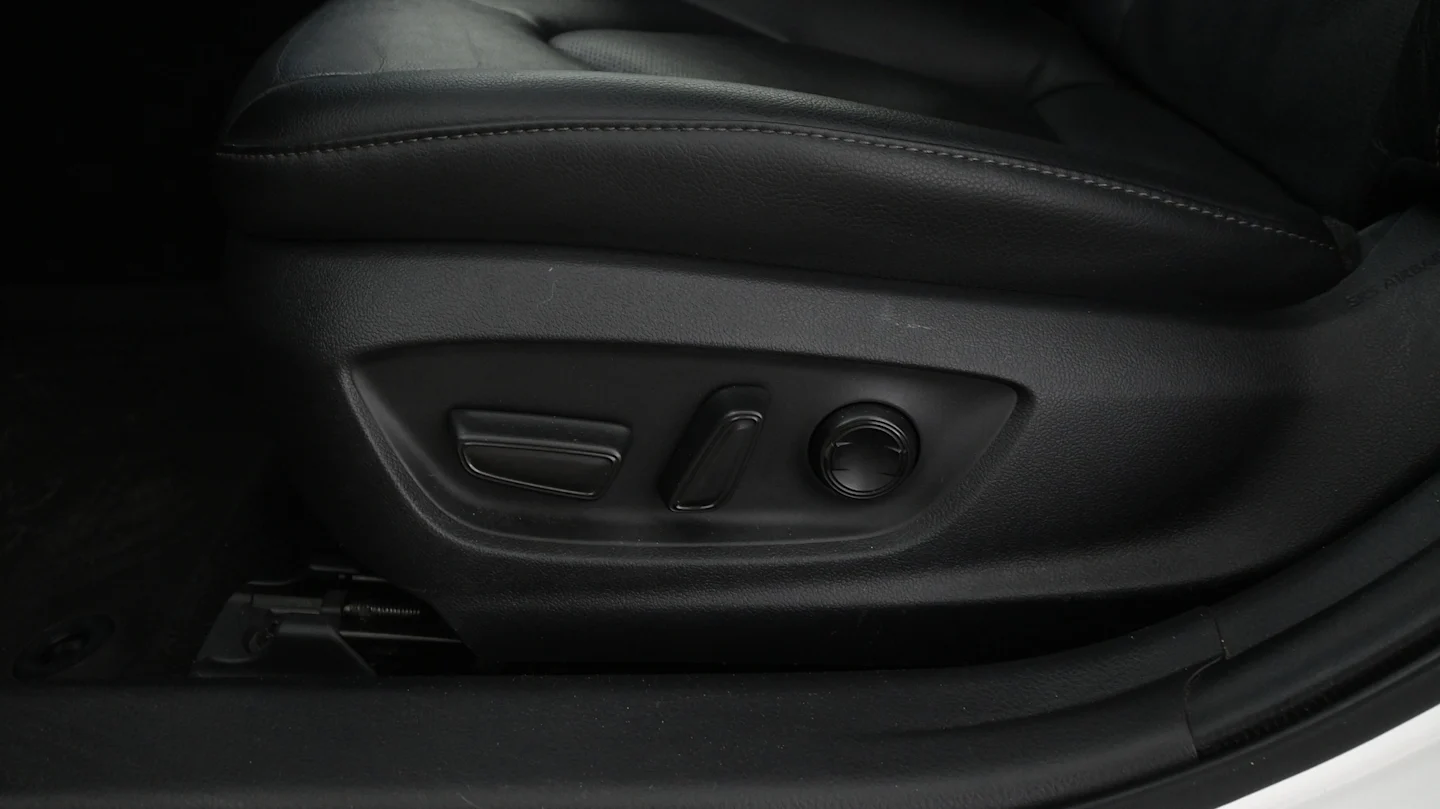 Car Image - 150EismucaAXxqDHkpjlg0