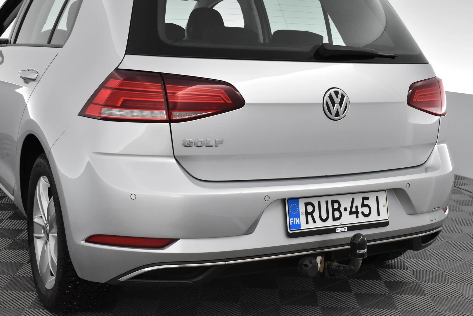 Car Image - 4x29MqTWQ68zV0LewozLQx