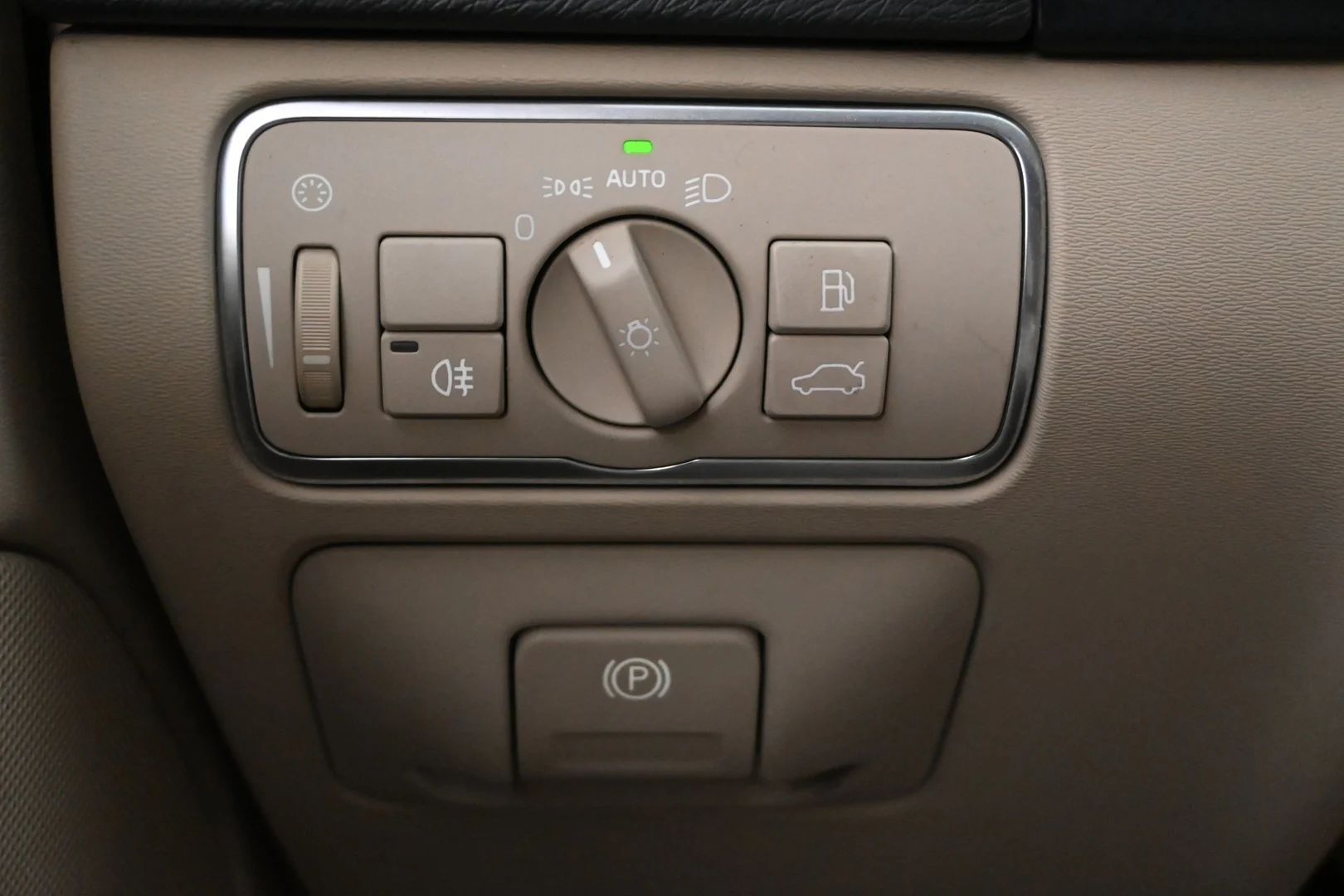 Car Image - kGJS473y6Cvb5cy8QhDmN