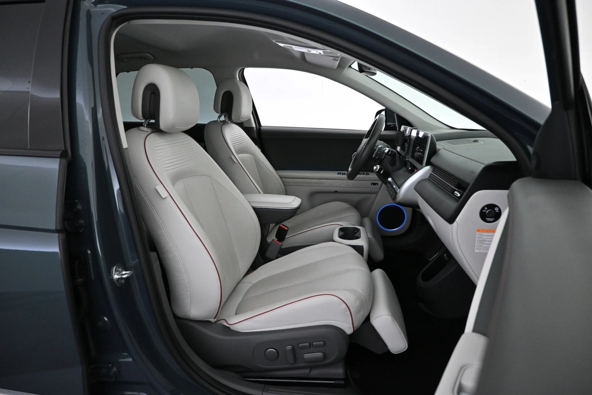 Car Image - 3lL1hBJYxu4dL8fPZJS81N