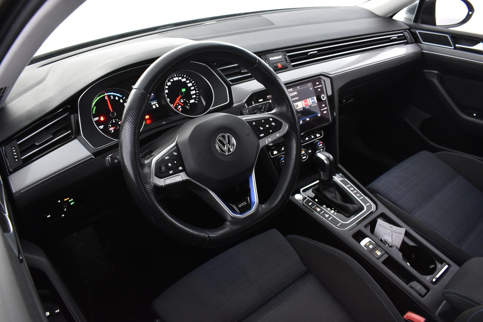 Car Image - 5113yLlnqzAmrWMhT64TZ1