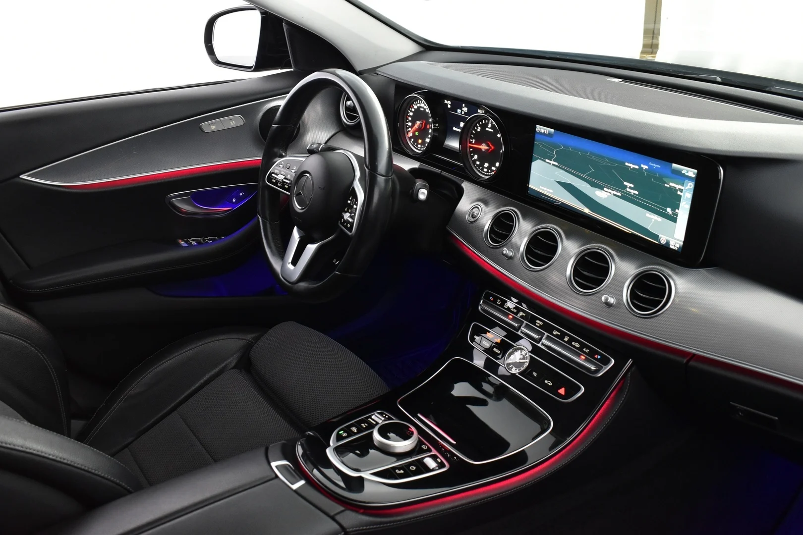 Car Image - 3pQMCvzhmnQKWbDeKbeoNL