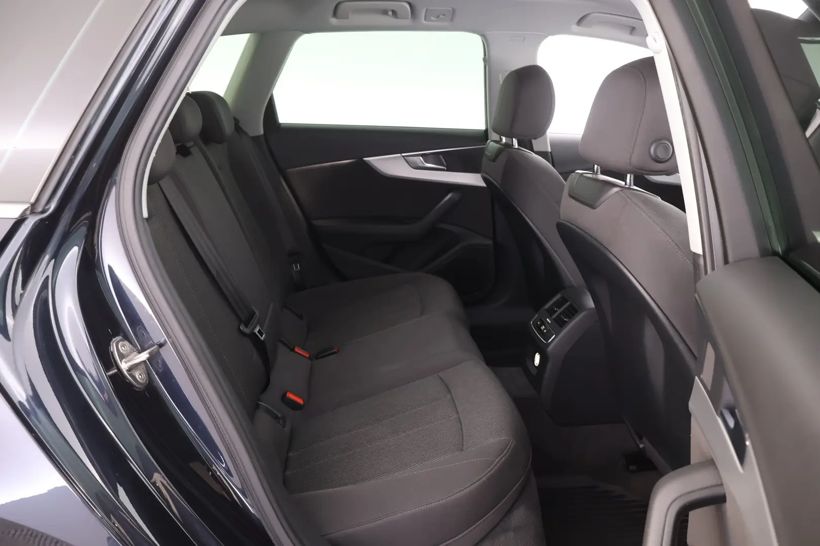 Car Image - 6bvUYXOuhrvwELjwrq4LO0
