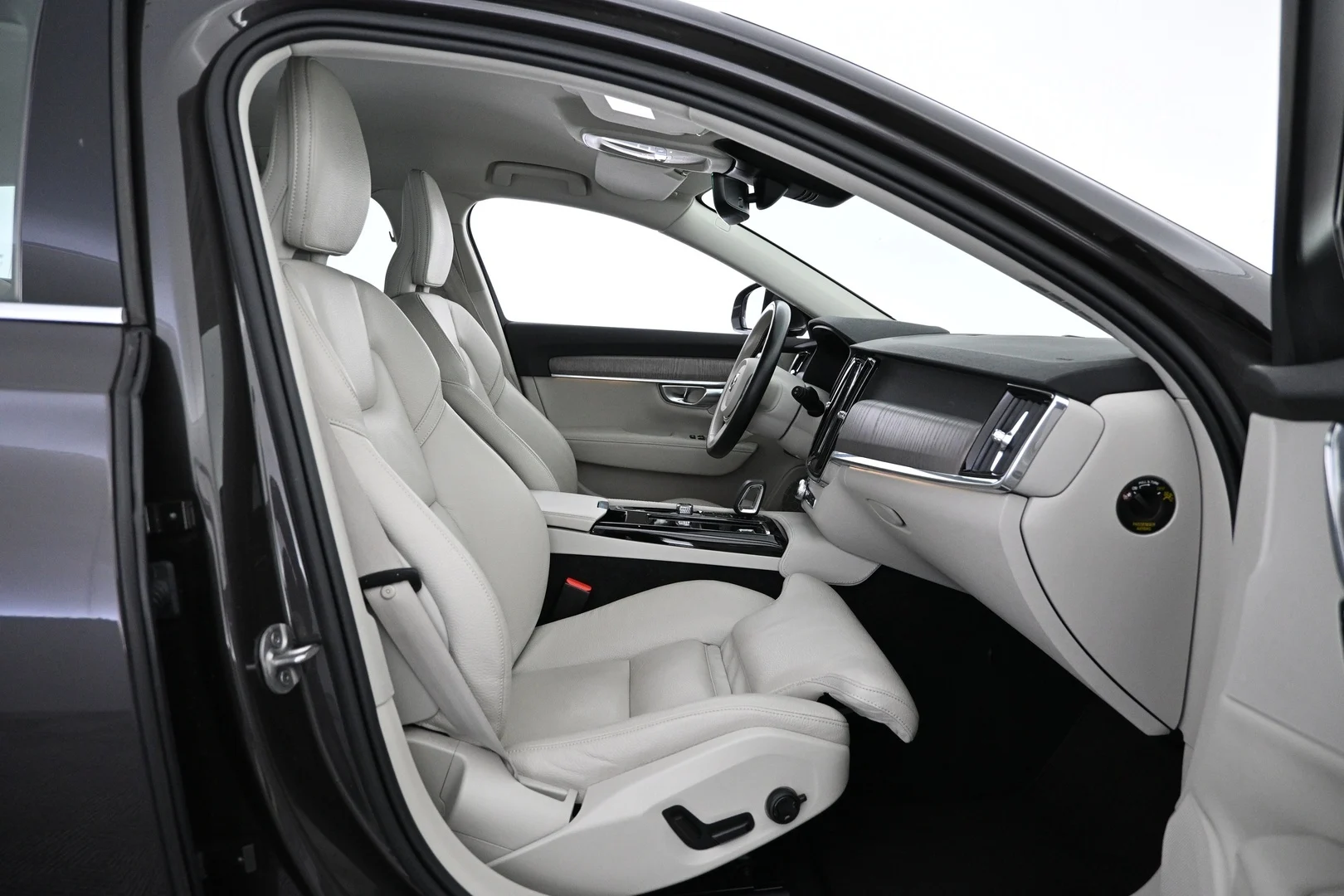 Car Image - 1poM6ld5W9qUoDDzLonBj6