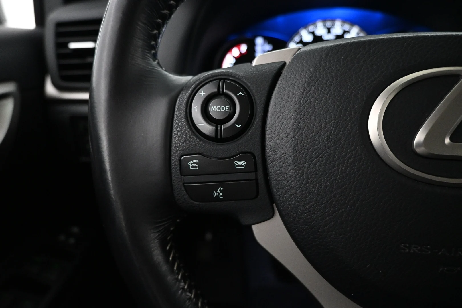 Car Image - 5yyC7swpldZPnXVxXea9KR