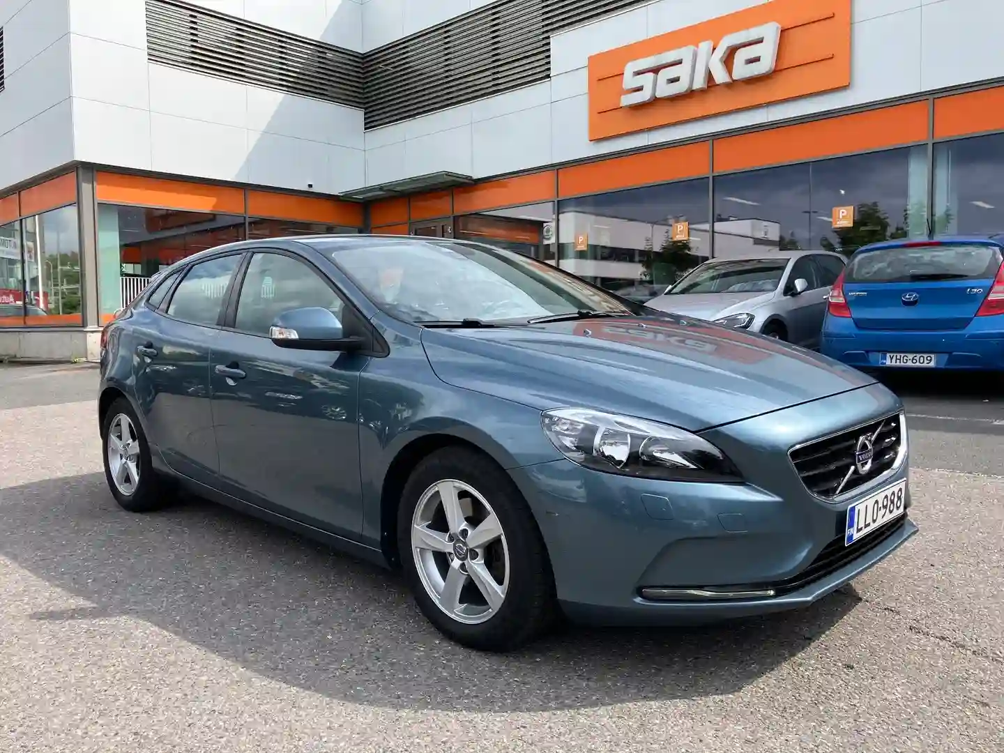 Car Image - 1yXUITxC6iHo00nbQQpZy1