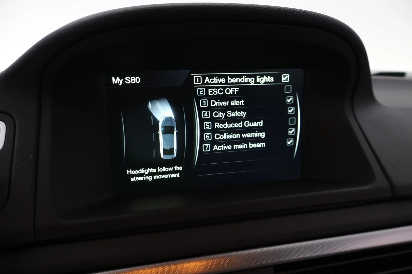 Car Image - 7yW5RNmZXe7bPM9hLv69xx