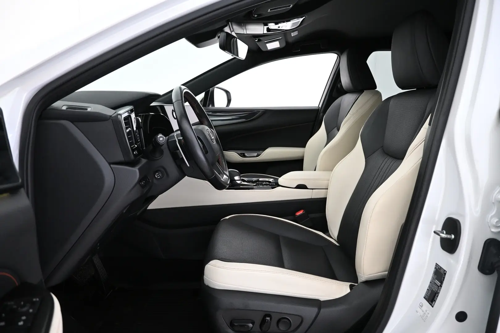 Car Image - 3dTeYeFuJuU6Z2q7yT8CzK