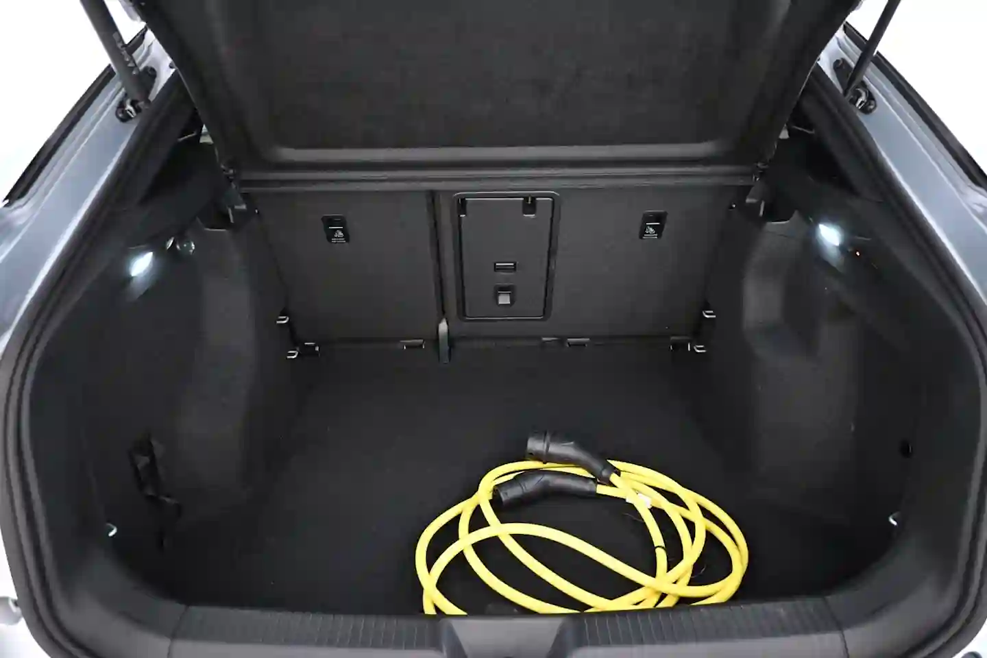 Car Image - 72LUiH8MKy1o8jcvLHKxrc