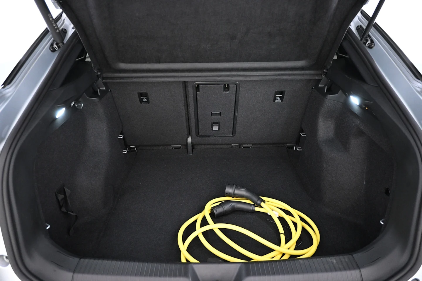 Car Image - 72LUiH8MKy1o8jcvLHKxrc