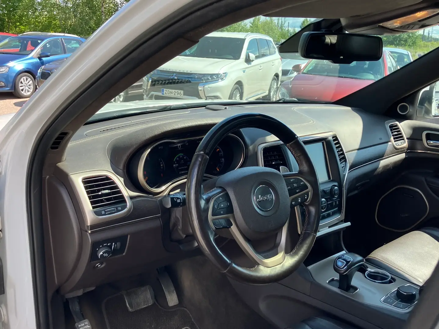 Car Image - 6qkJmFHvseHUFCLZQxjD83