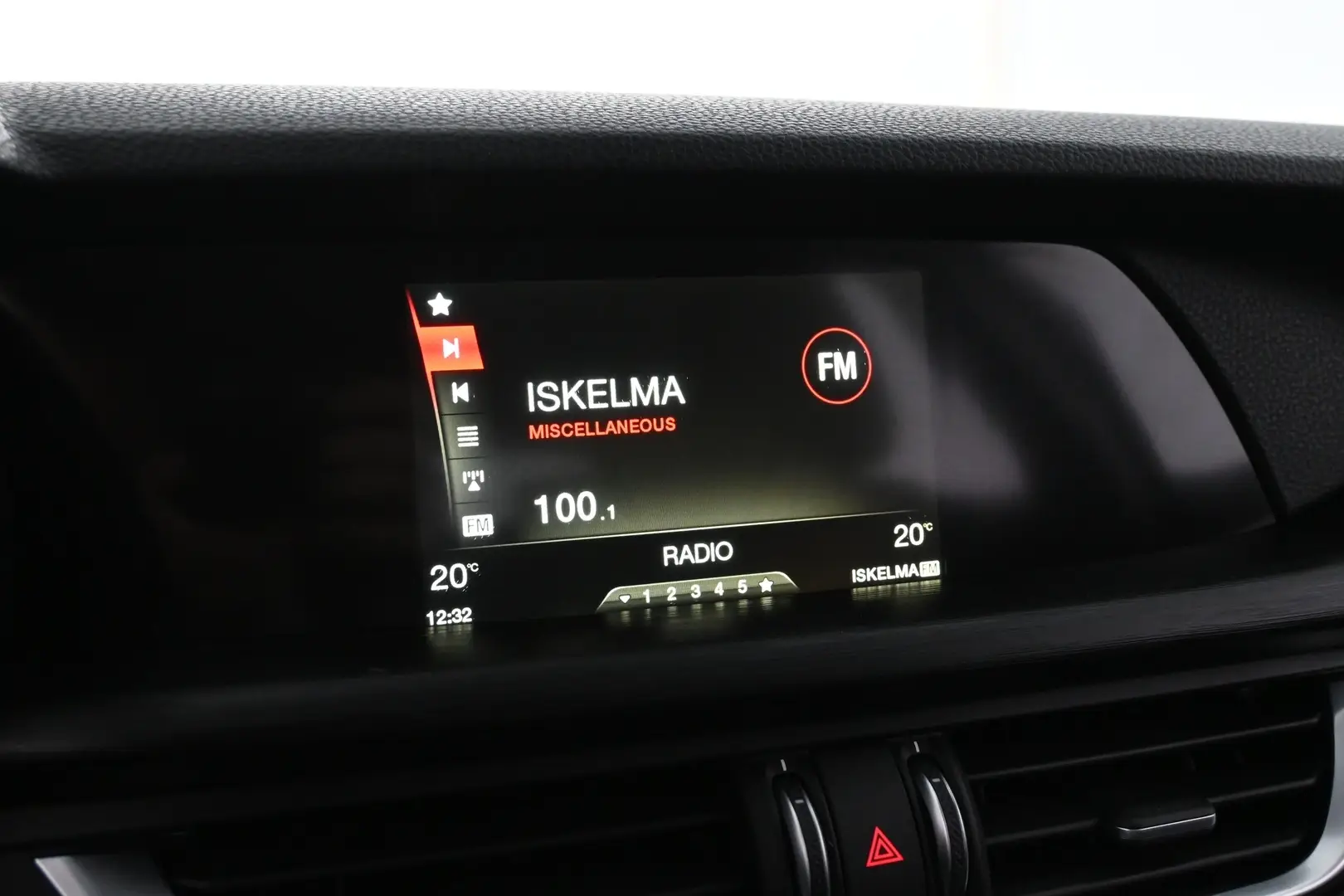 Car Image - 4Ge4Ri8XGkDMDgJoeSroFw
