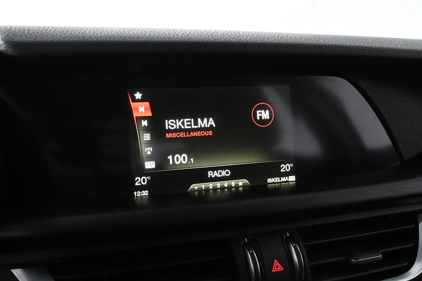 Car Image - 4Ge4Ri8XGkDMDgJoeSroFw