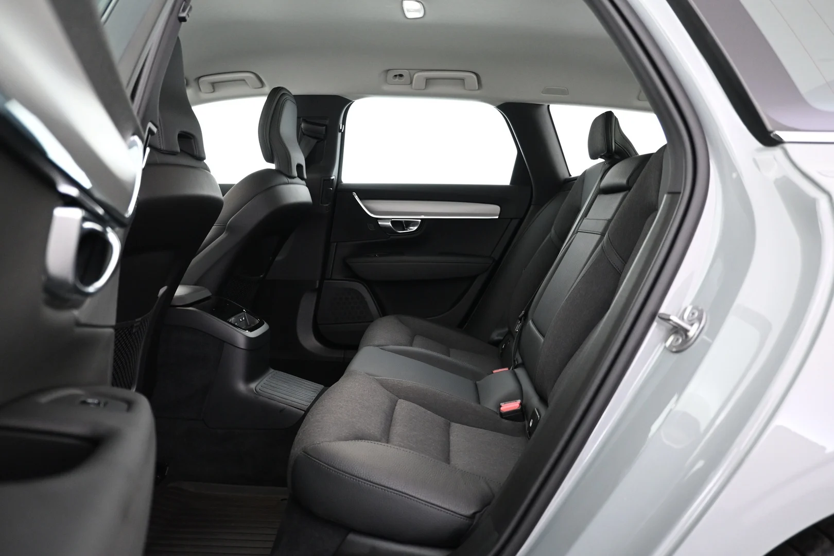 Car Image - 32QpRTWmpWOa5EpMDZJ9Ox