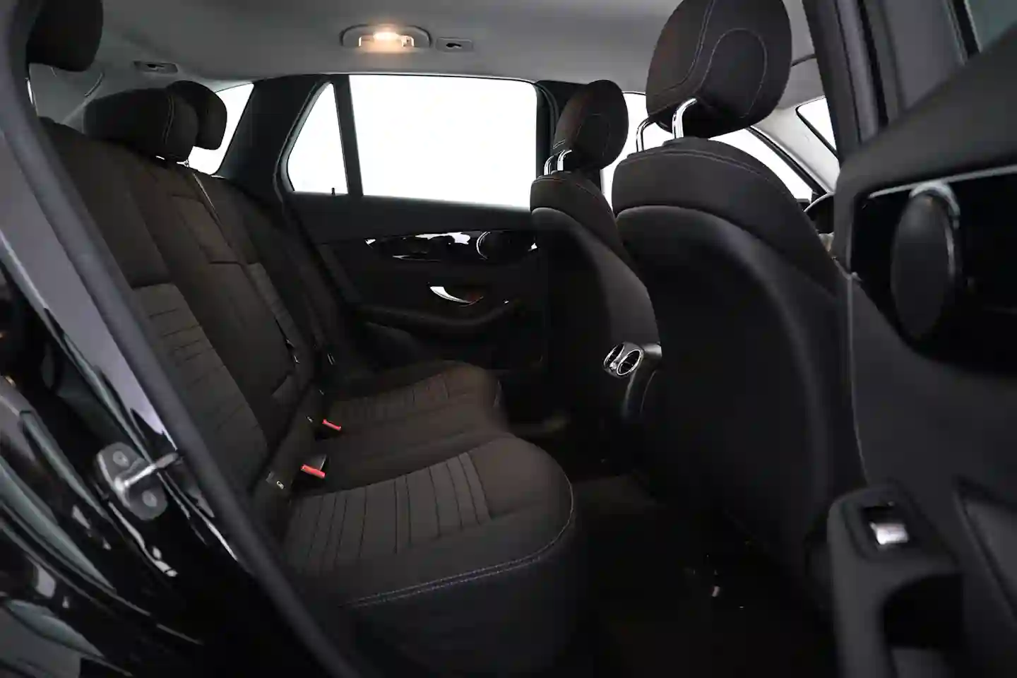 Car Image - 2VhyiIZwJ2dQxOmDFxJhLL