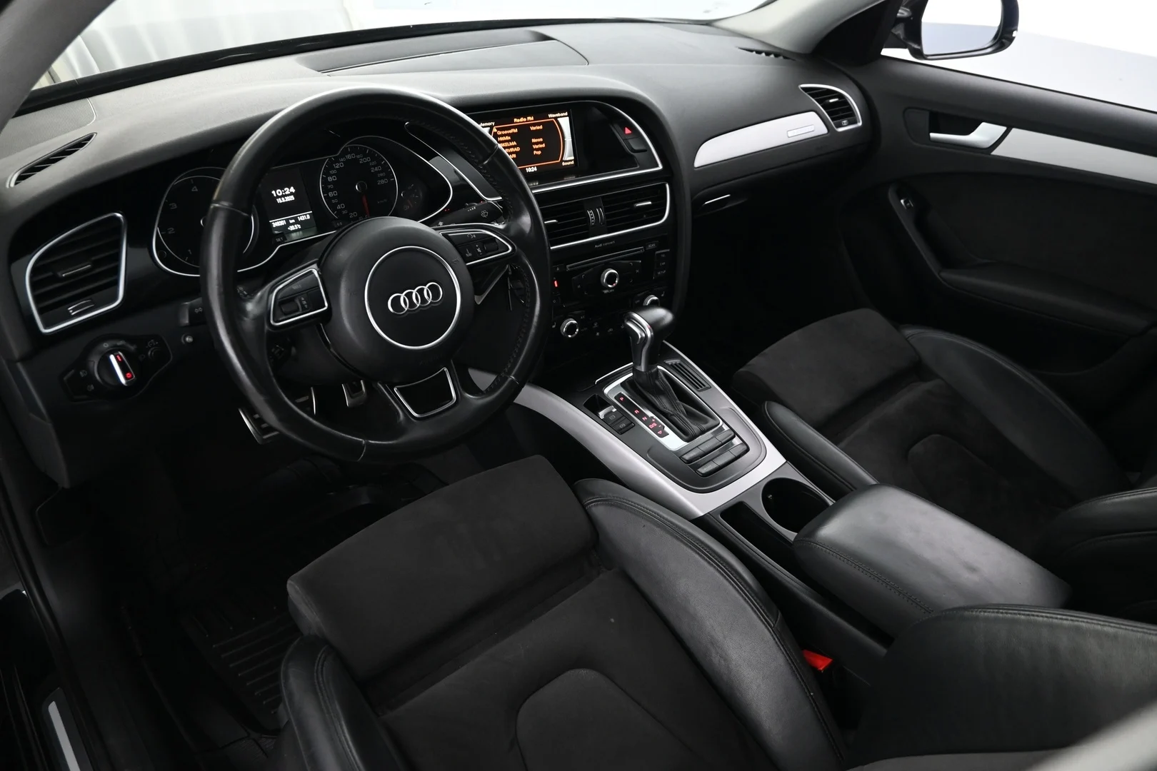 Car Image - 5rgLwWhFn9jAxYWejpdO9D