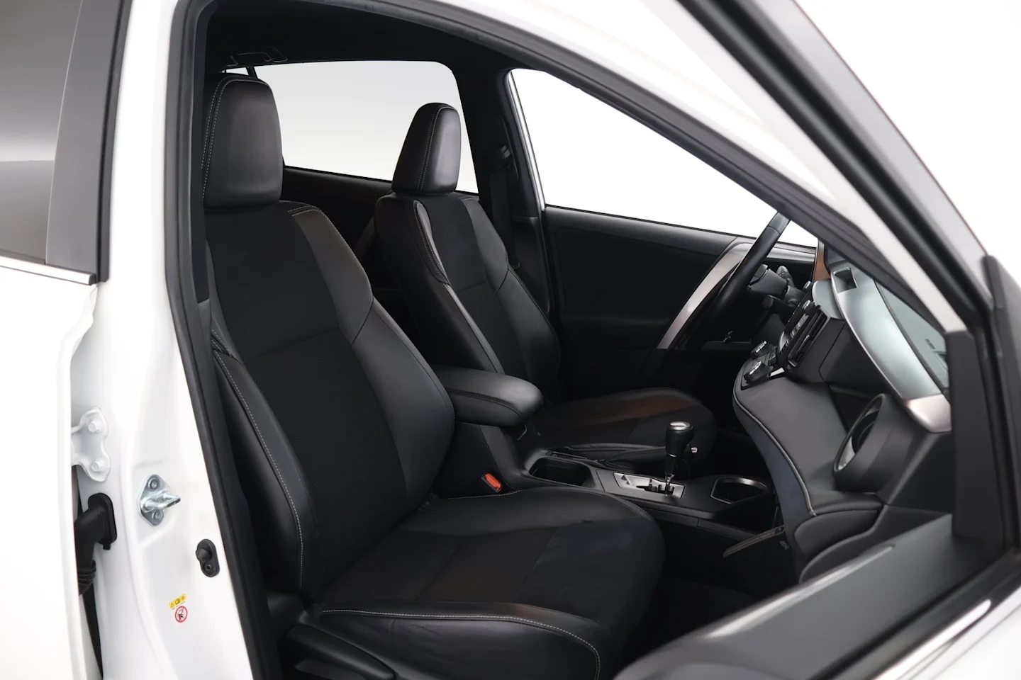 Car Image - 33u21X6WCk7S8zOY34Rl8C