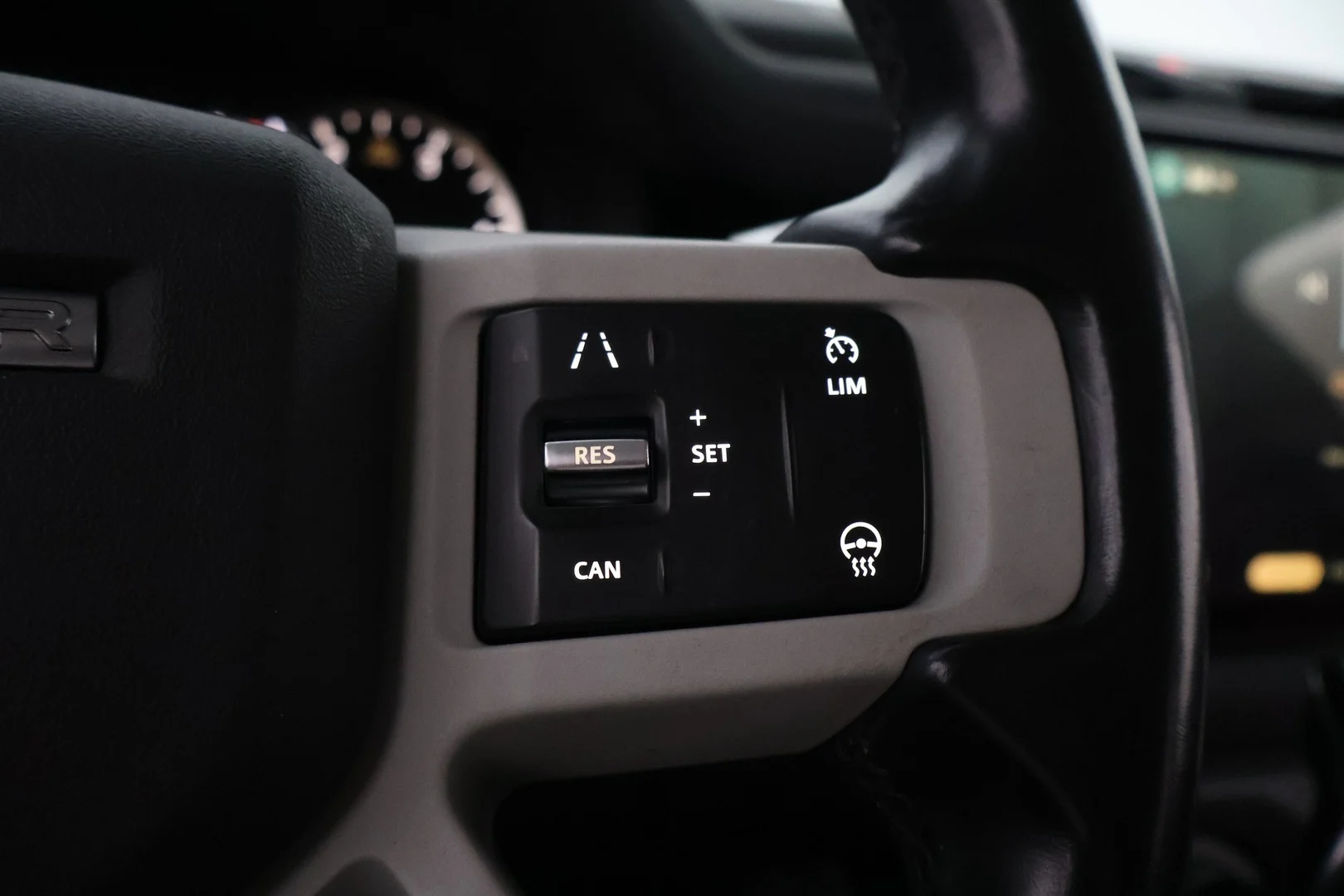 Car Image - 4C3GTPG4BUjkCEft3h9w8P