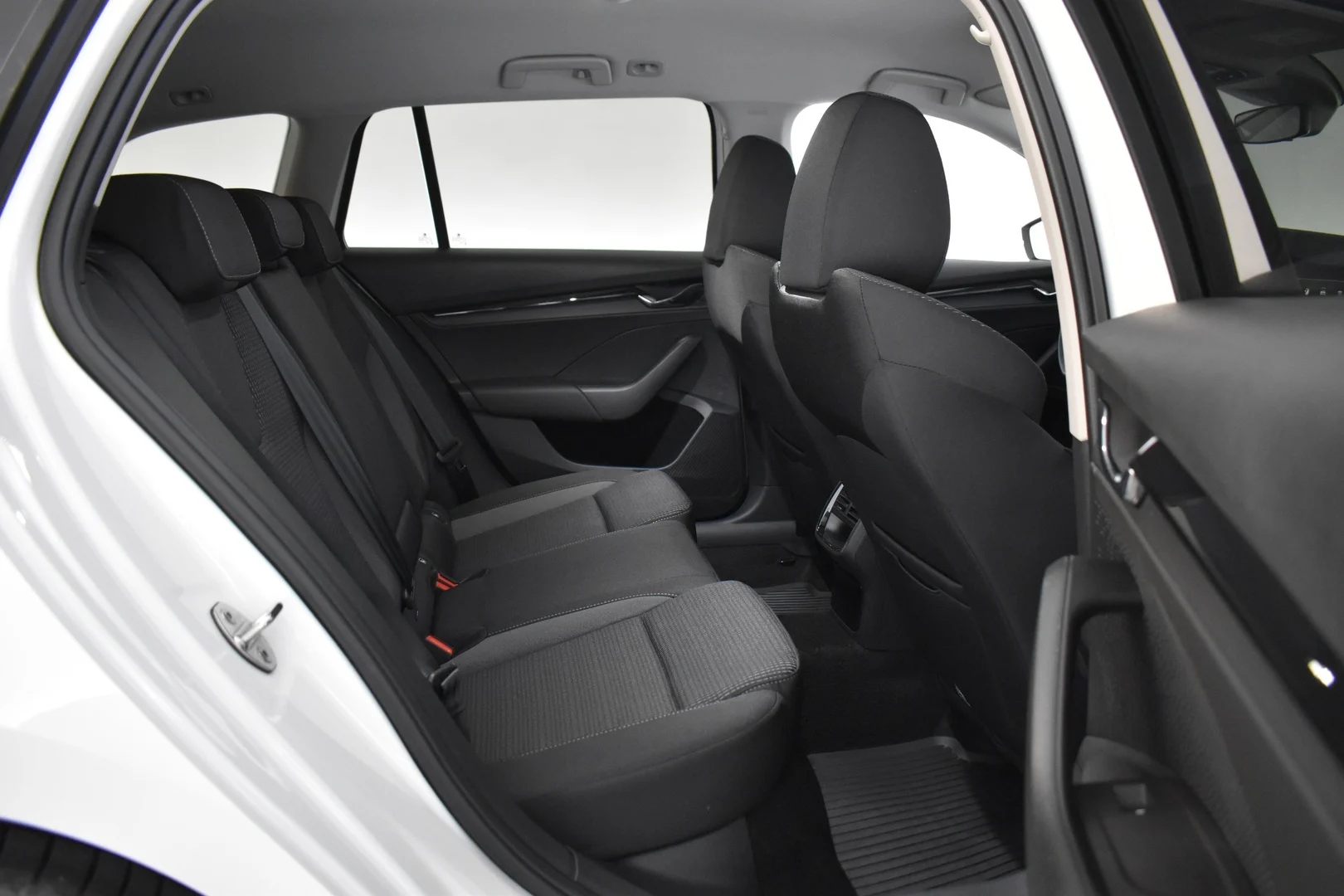 Car Image - 2t019cjNM1tddhLAczZI3d