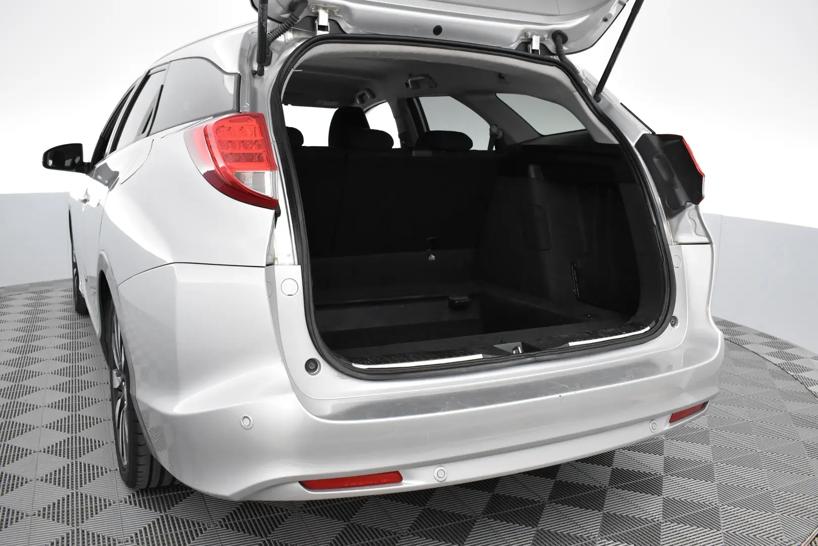 Car Image - 7bMxSMaDvgfKvCkYnjCXln