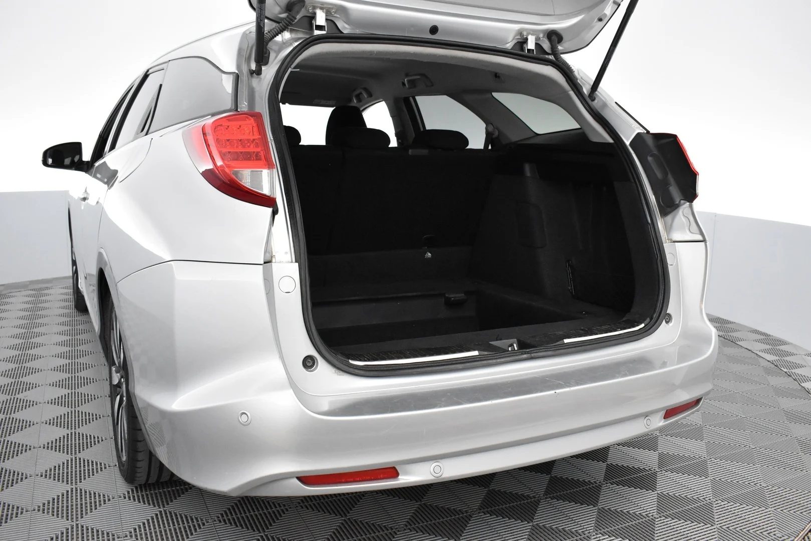 Car Image - 7bMxSMaDvgfKvCkYnjCXln