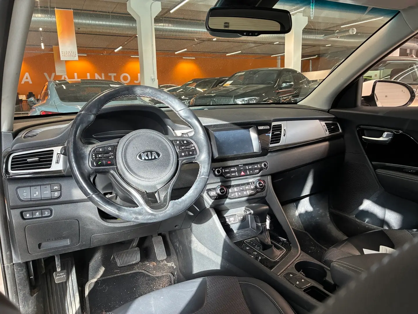 Car Image - 6j9RTFJLX1DNsgNUEtrq4K