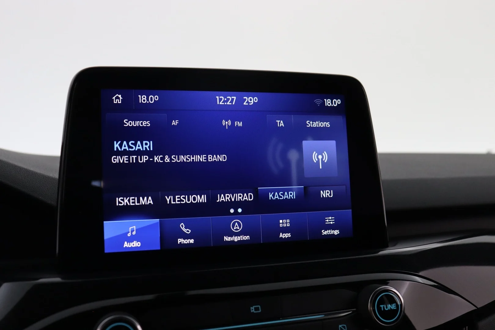 Car Image - h2IYc4uuIEYLQfaBLpssa