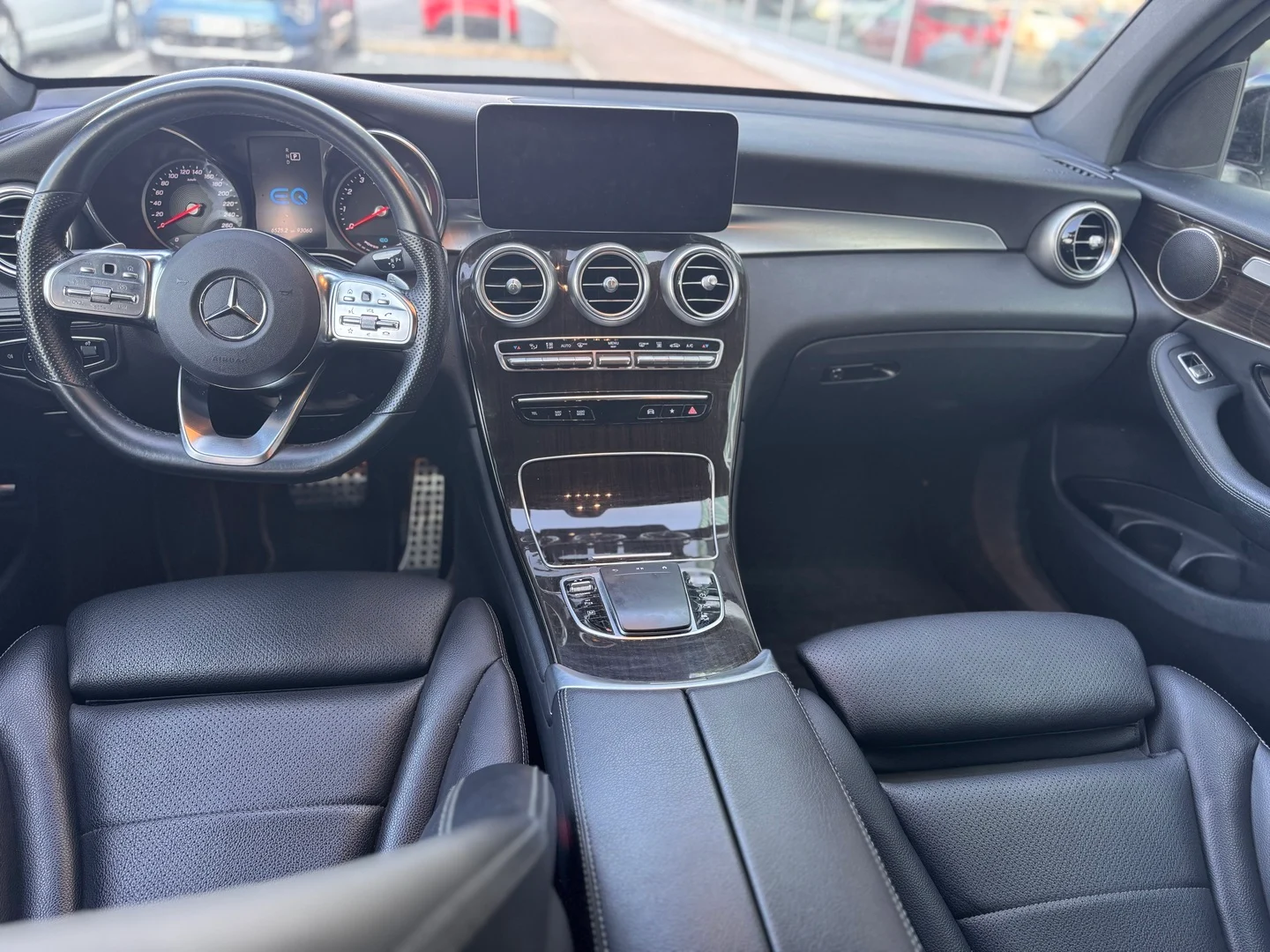 Car Image - 2IcPohgMWEKHOoKEx5vNCp