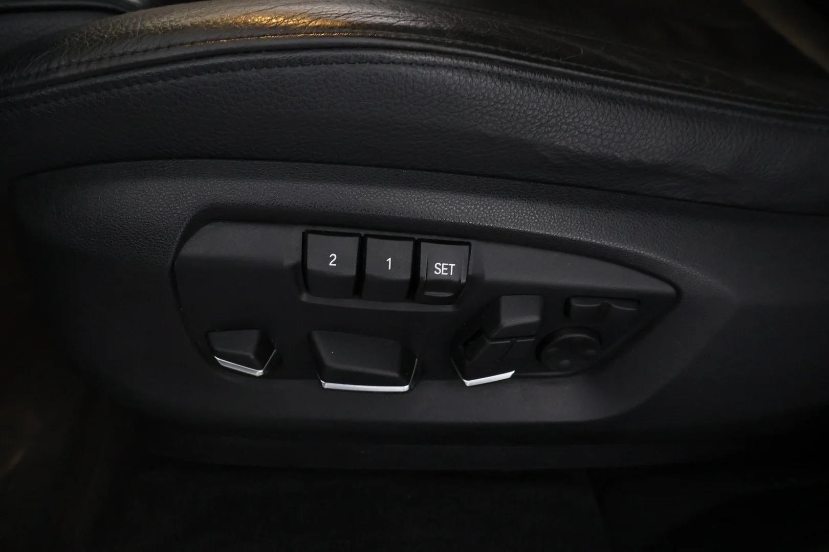 Car Image - ZGFk8DKUOrhbueYCeQFf6