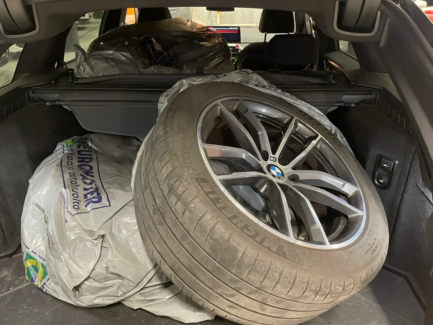 Car Image - 2CGSc1jKWsgfq6bLGmEZD6
