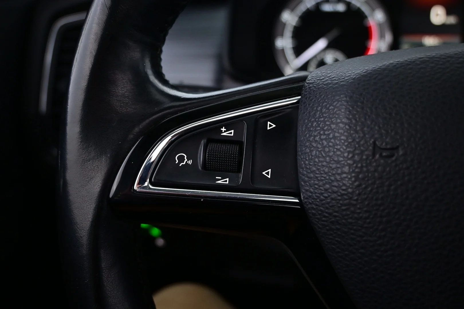 Car Image - 1YqRq9klYtPRA81f5qw61d
