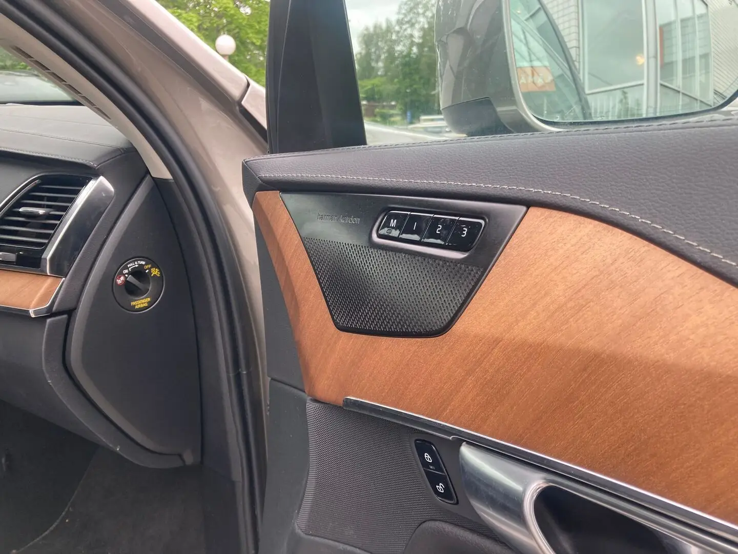 Car Image - krzBiMmox9CyMqQsI62QZ