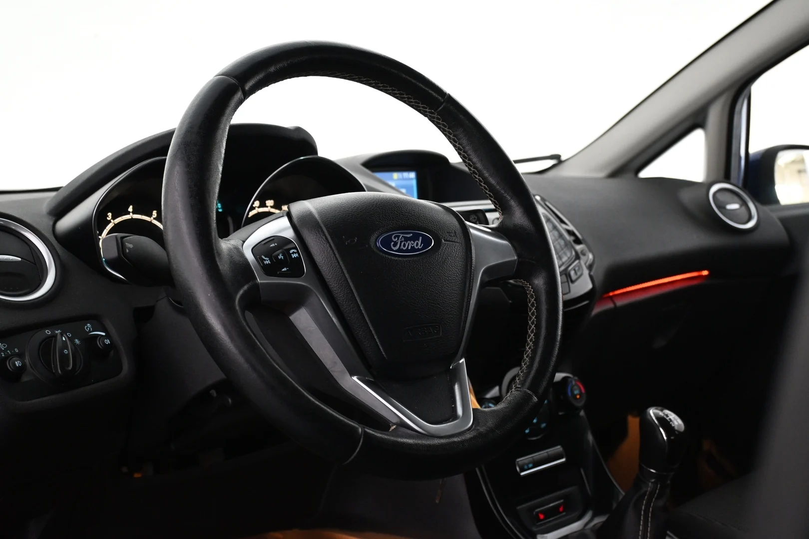 Car Image - jTxJdZLsfTGisVtlmtmHh