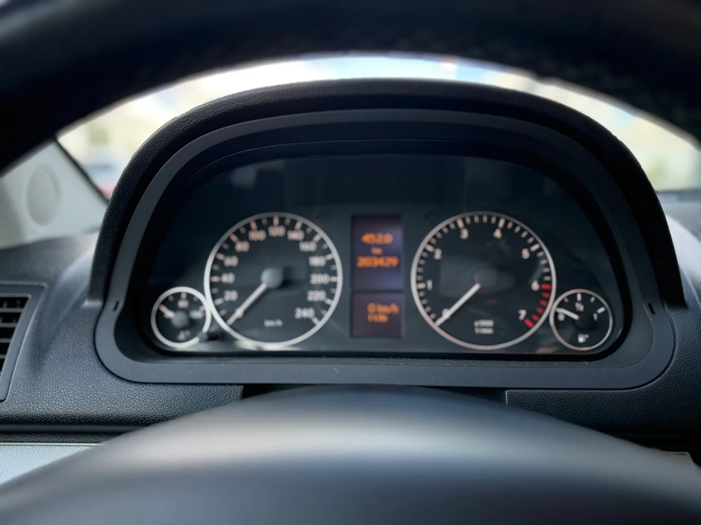 Car Image - 18Ky3iuPFMq1fnwsHCTNT1