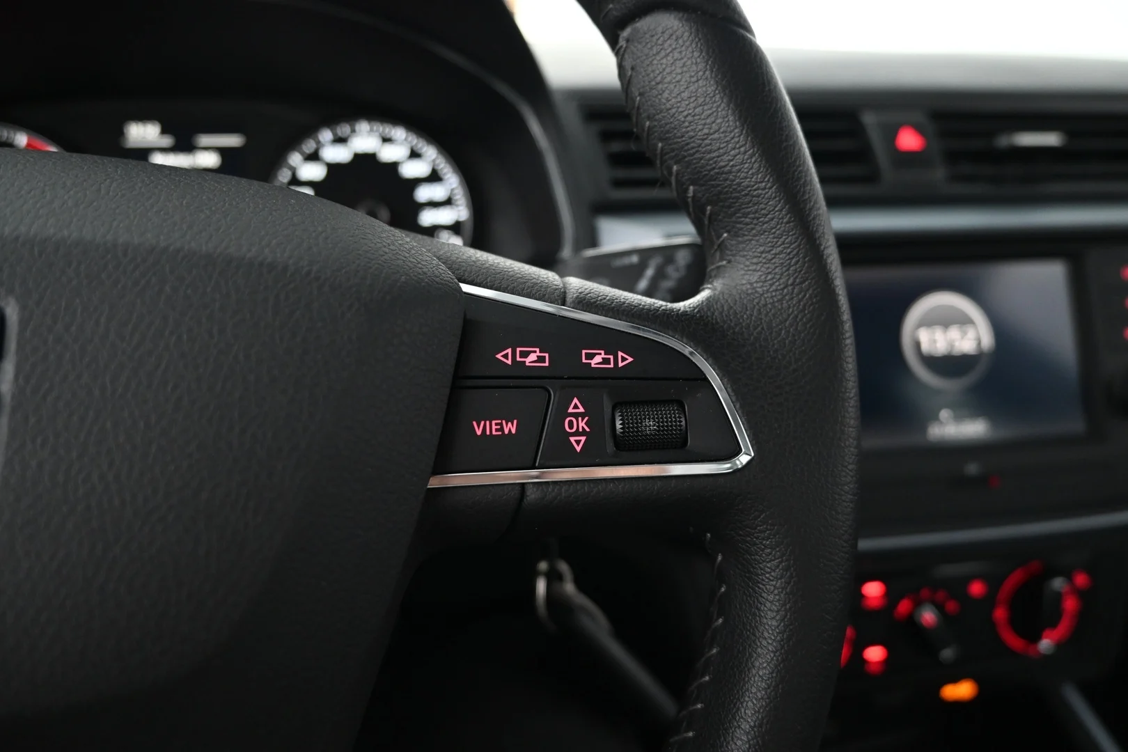 Car Image - 6IAmZ5VfryEH5vVhA40npy