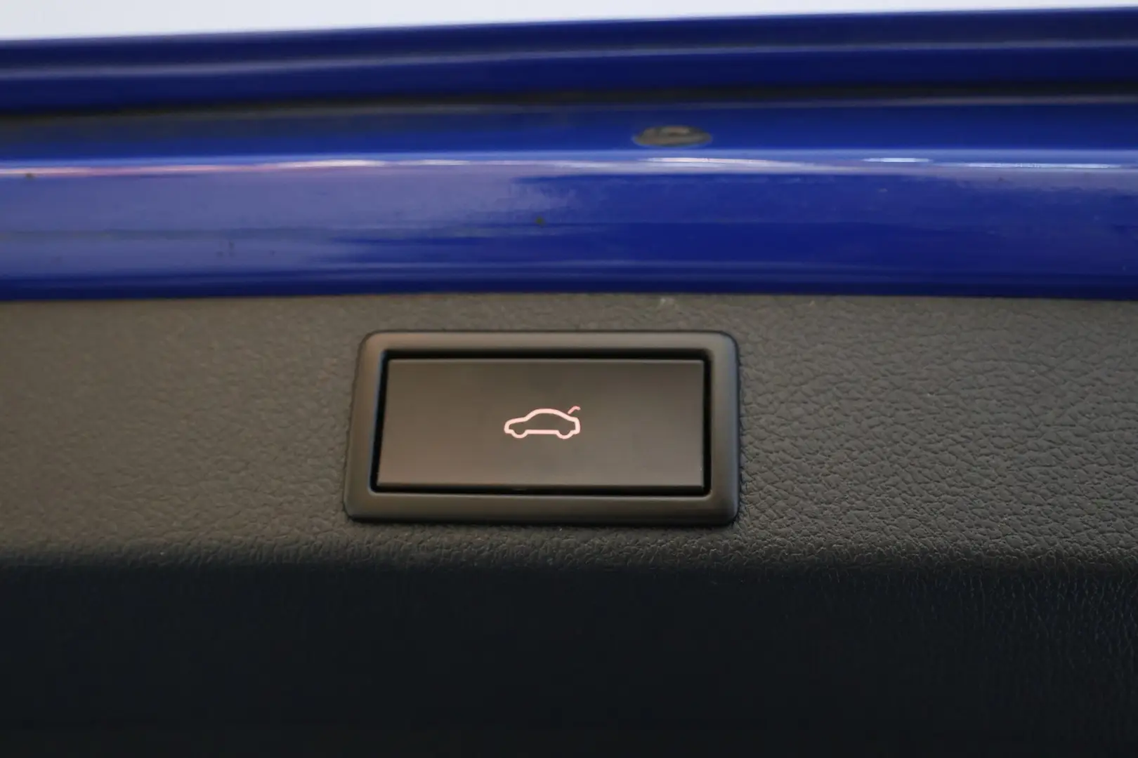 Car Image - 5dBLIZHo6QbP4jtaWq818E
