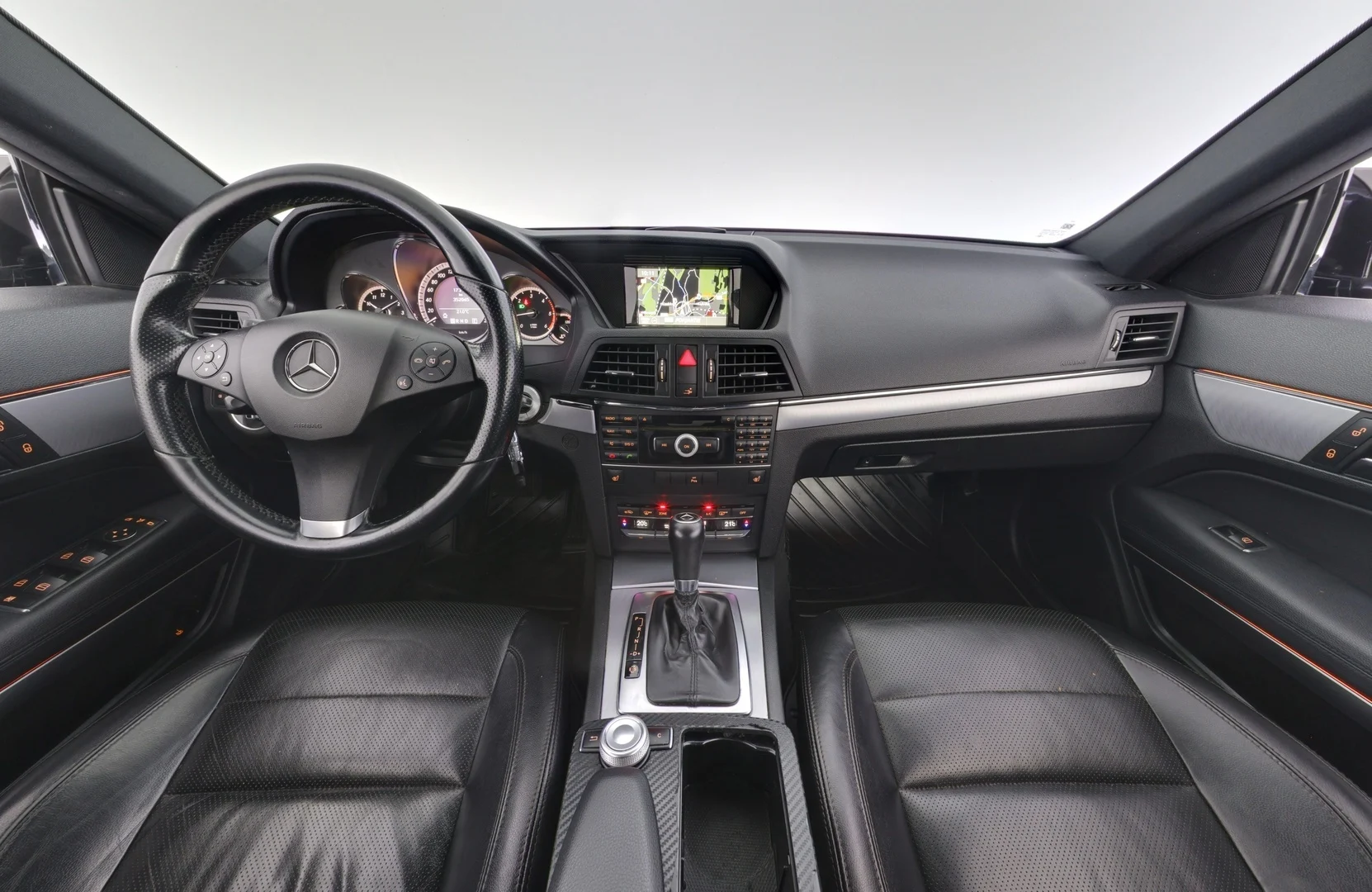 Car Image - 6grdrfJCHJnnmjxyrIzPSa