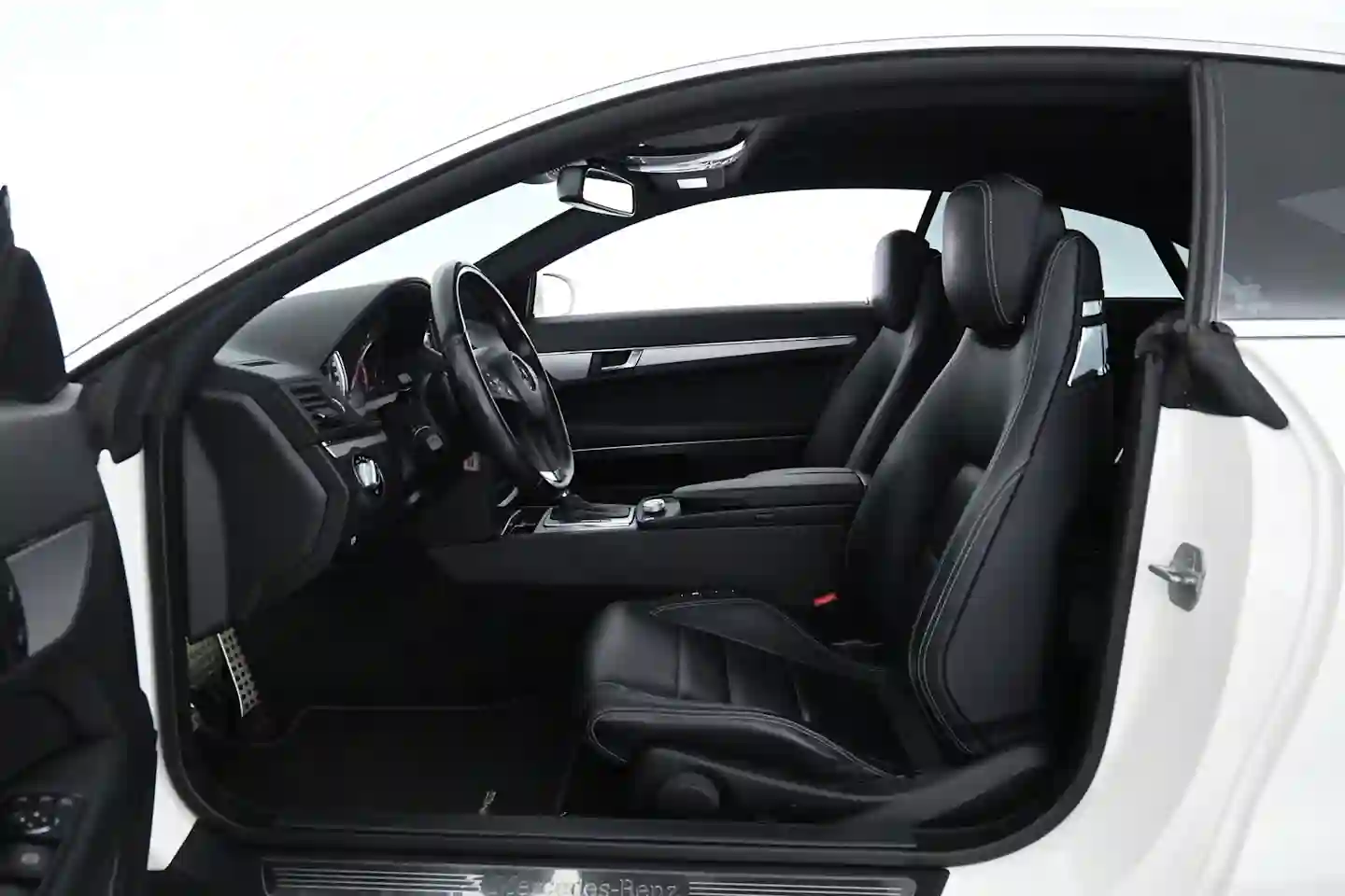 Car Image - eOtrXOnbG3N40wfuXa4ur
